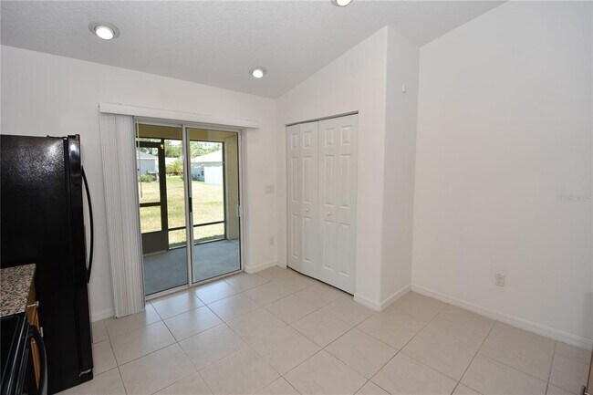 Building Photo - 31 Rosecroft Ln