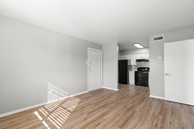 Building Photo - The Sidney