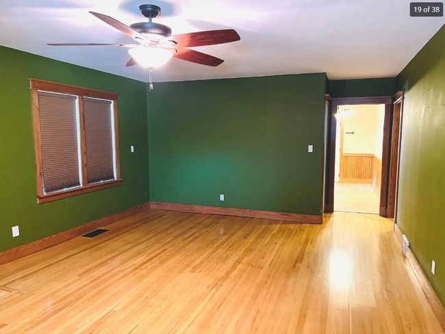 Building Photo - 523 S Washington St