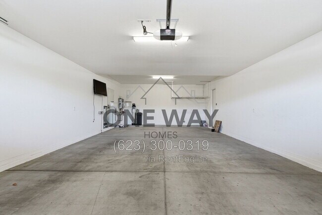 Building Photo - 9960 E Seismic Ave