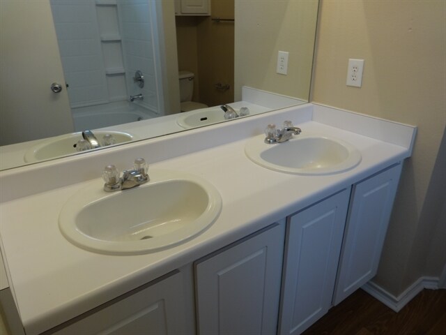Building Photo - 719 Lavaca Loop