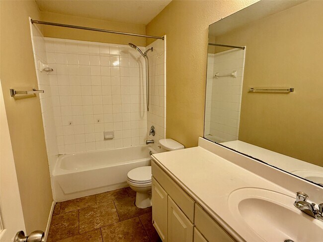 Building Photo - 18530 Alemarble Oak St
