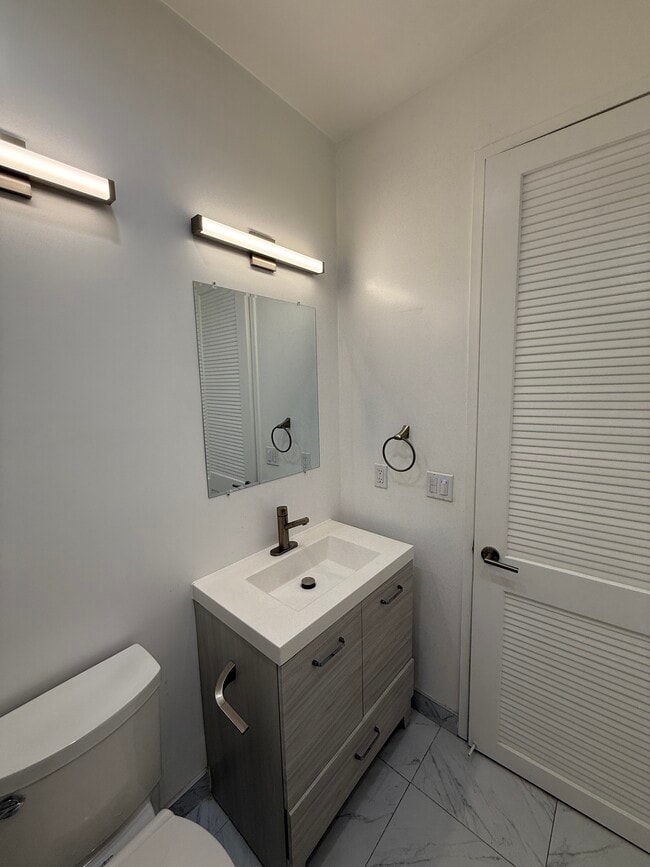 Building Photo - 1755 Filbert St