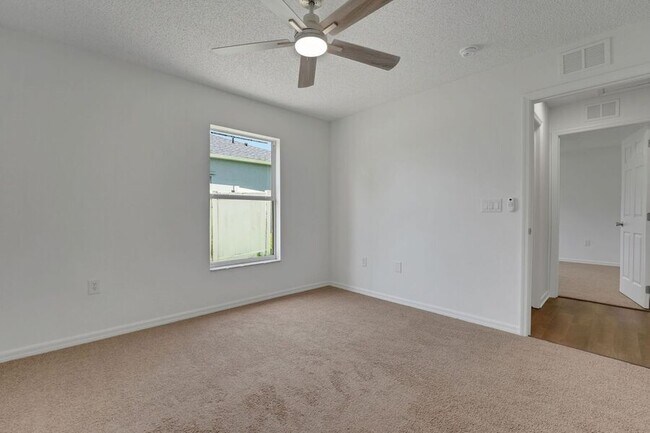 Building Photo - 502 Reddicks Cir