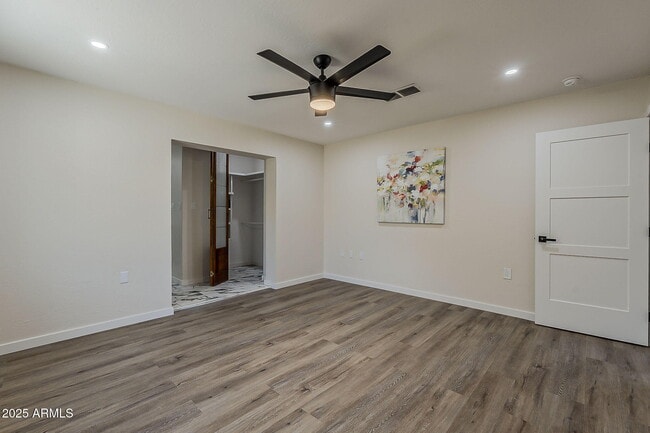 Building Photo - 8215 E Cypress St