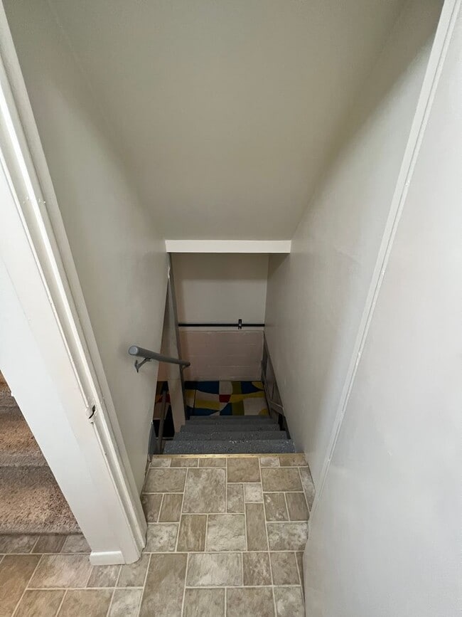 Building Photo - 101 Mitchell Cir