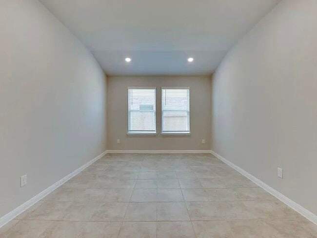 Building Photo - 2418 Humble Wy