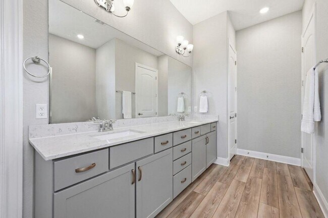 Building Photo - 513 Barnhill Lp