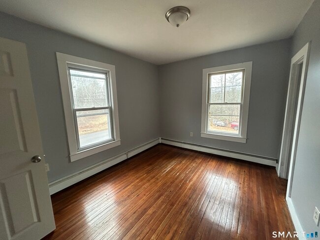 Building Photo - 162 Pinney Hill Rd