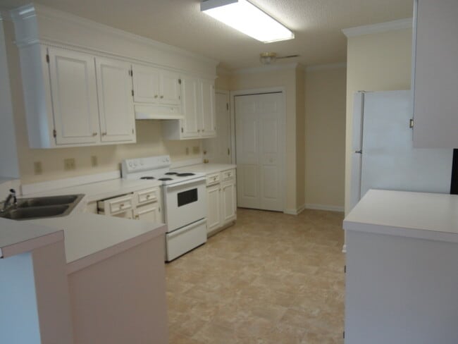Building Photo - Millwood Park Subdivision