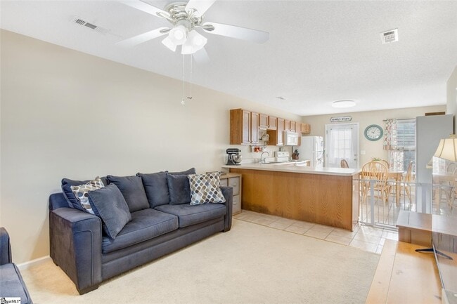 Building Photo - 213 Springfield Cir