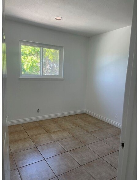 Building Photo - 19756 Kingswood Ln