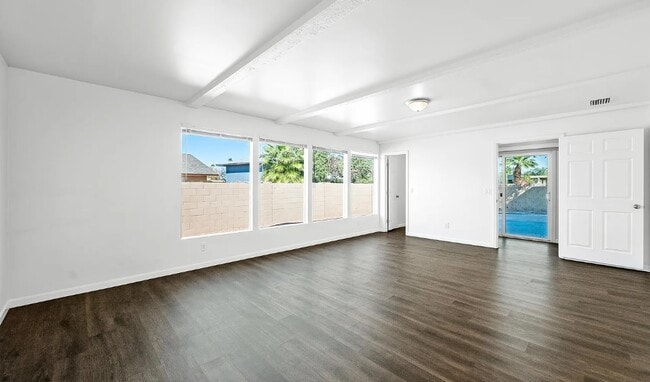 Building Photo - 1720 E Hermosa Dr