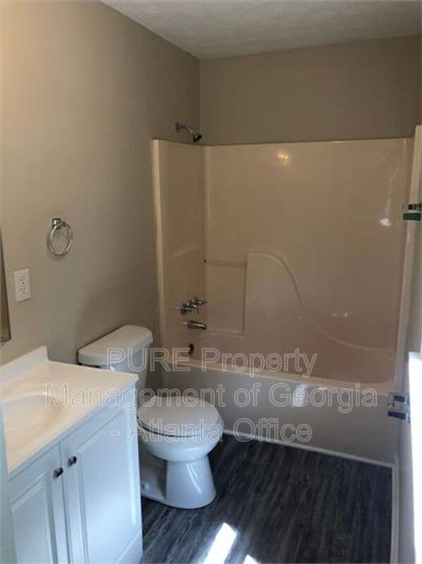 Building Photo - 55 Sunnybrook Dr