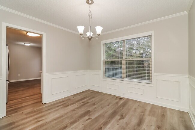 Building Photo - 18 Bramblewood Trail SW