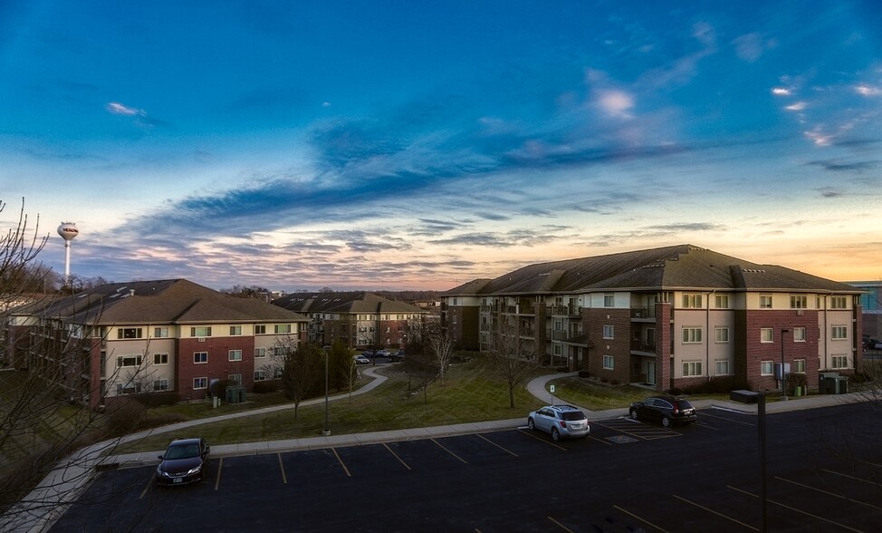 Prairie Crest Grounds - Prairie Crest Apartments, LLC.