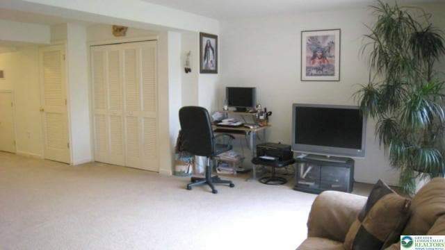 Building Photo - 1047 Sparrow Way