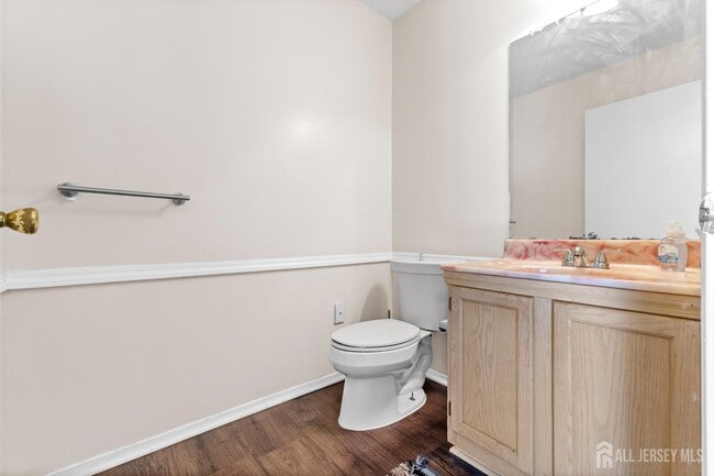 Building Photo - 421 Plymouth Rd