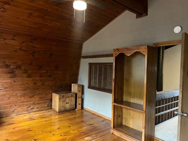 Building Photo - 888 Salem St