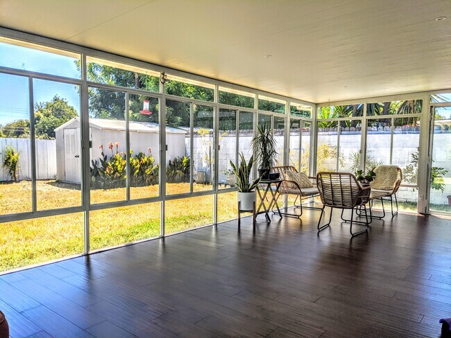 Building Photo - 6532 Gross Ave