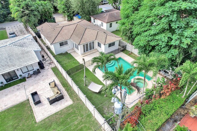 Building Photo - 5781 SW 25th St