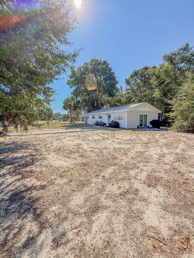 Building Photo - 76 Carson Dr NE