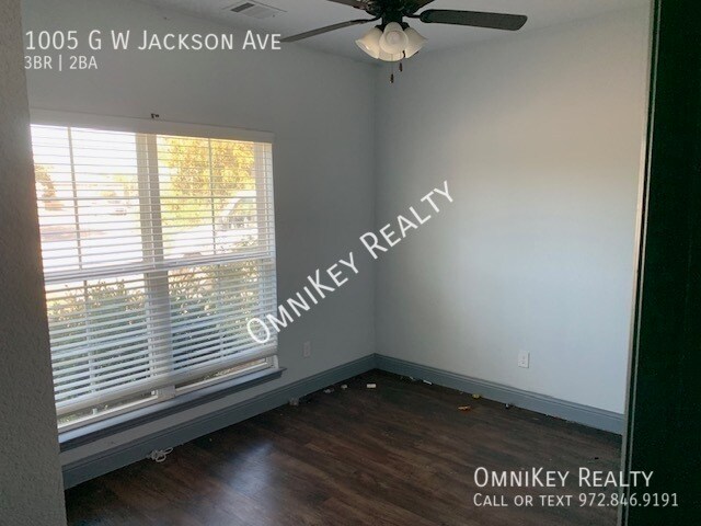 Building Photo - 1005 G W Jackson Ave