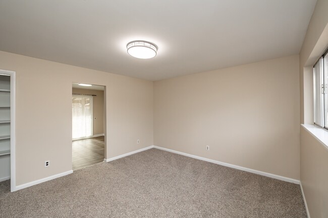 Building Photo - 3945 Starboard Rd