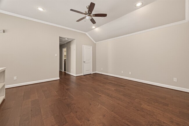 Building Photo - 4413 Schuler St