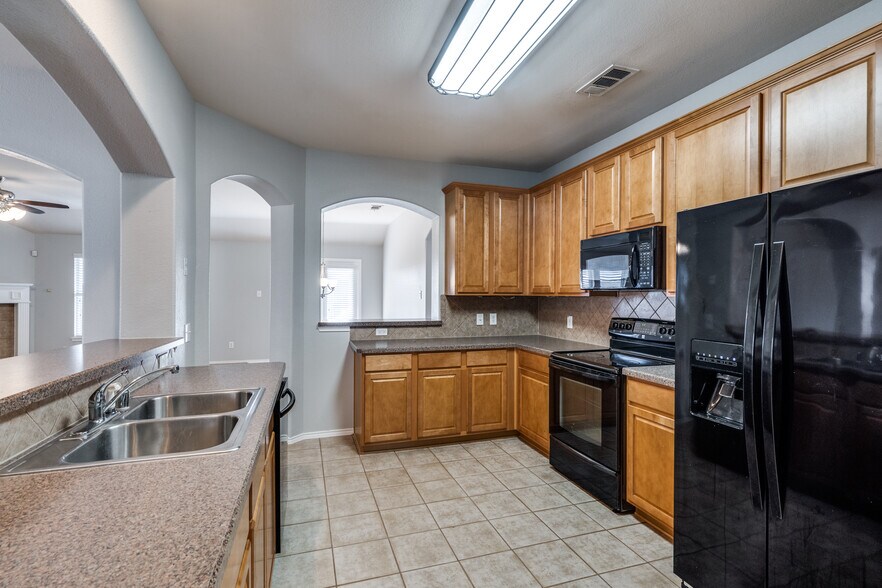 Building Photo - 14708 Eaglemont Dr