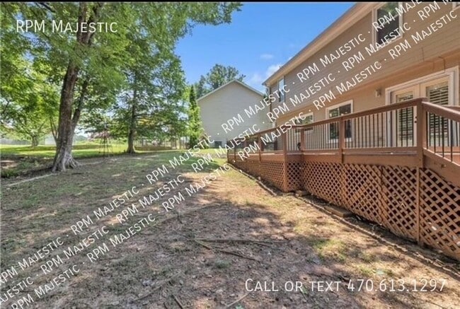 Building Photo - 6960 Whispering Oaks Ct