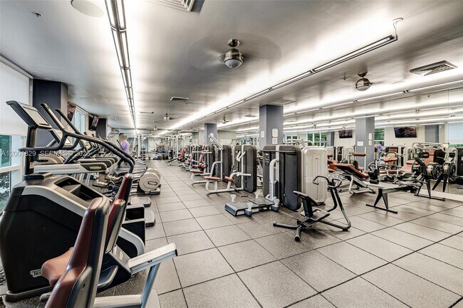 Building Photo - 2001 S Biscayne Blvd