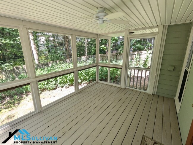 Building Photo - 5408 Ravenswood Pl