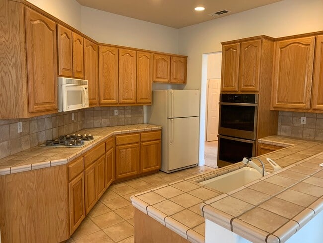 Building Photo - Beautiful Brentwood Summerset 4 Home (55+ living) - 2 Bedroom, 2 Bath