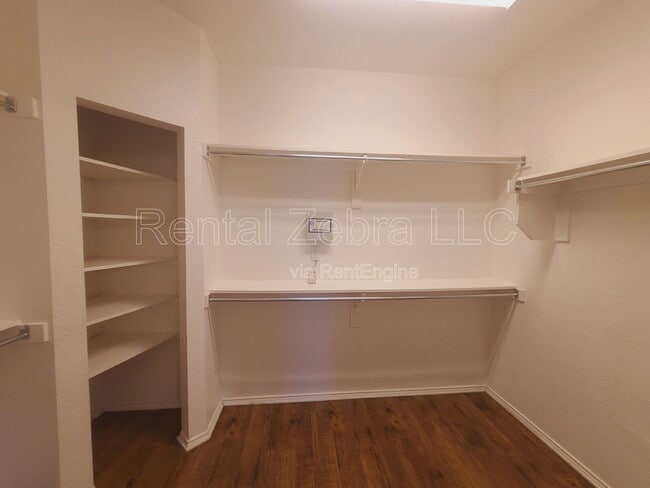 Building Photo - 8062 Raleigh Dr