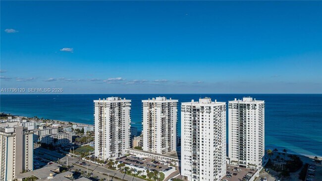 Building Photo - 2101 S Ocean Dr