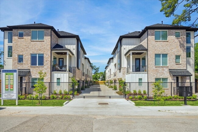 Building Photo - 526 Janisch Rd