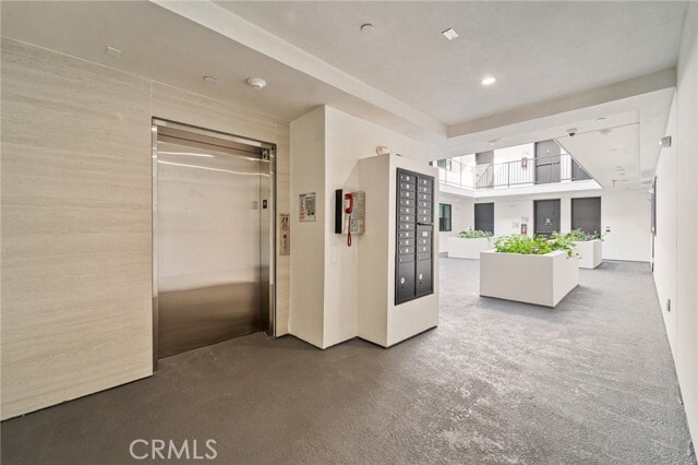 Building Photo - 7510 Sepulveda Blvd