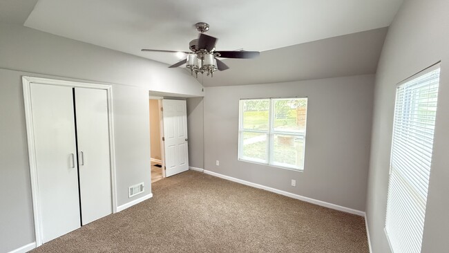 Building Photo - 781 Riverside Pkwy