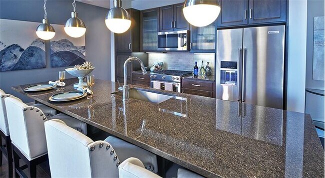 Building Photo - 2727 Cedar Springs Rd