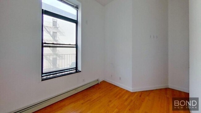 Building Photo - 3 bedroom in Manhattan NY 10003