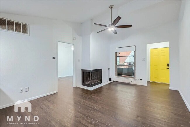 Building Photo - 7152 Fair Oaks Ave