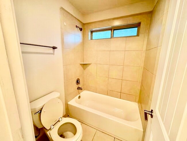 Building Photo - 3722 Pantano Ct