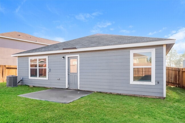 Building Photo - 23014 Bellini Dr
