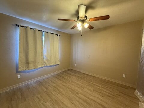 Building Photo - Downstairs 2 bed 1 bath with yard near Silver Creek, $975