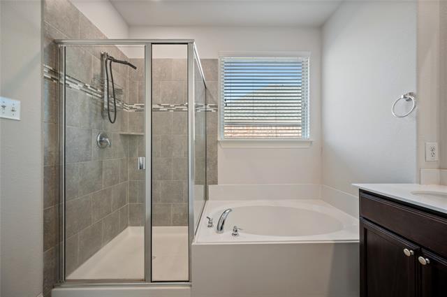 Building Photo - 549 Northwood Dr