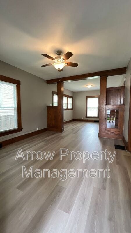 Primary Photo - 2110 C St