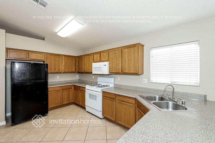 Building Photo - 2772 Echo Springs St