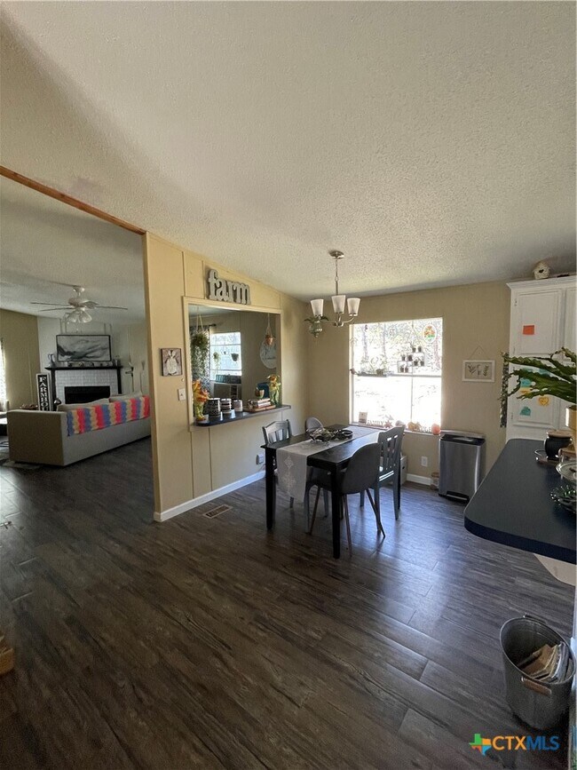 Building Photo - 627 Buck Trail