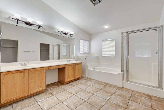 Building Photo - Southern Highlands Single Family Home